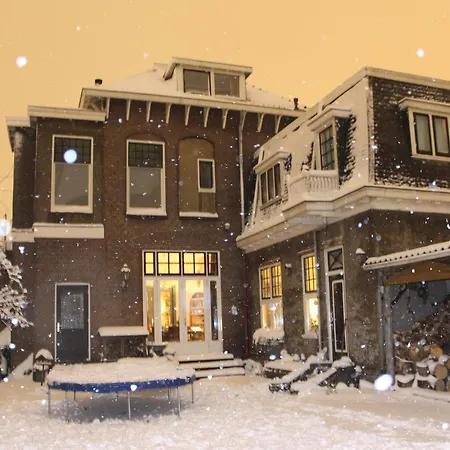 De Verkadekamer Bed & Breakfast 3*
